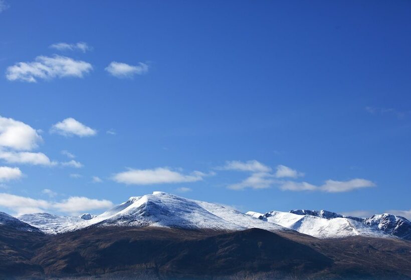 בית מלון כפרי The Lovat, Loch Ness