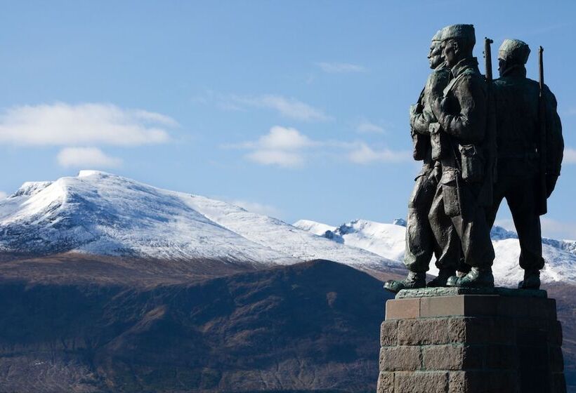 בית מלון כפרי The Lovat, Loch Ness