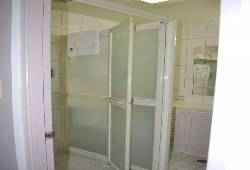 هتل West Plaza Downtown