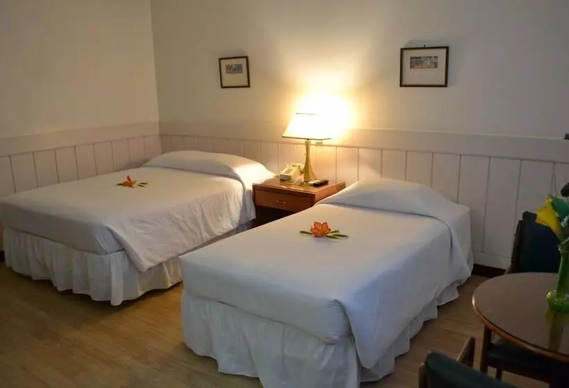 هتل West Plaza Downtown