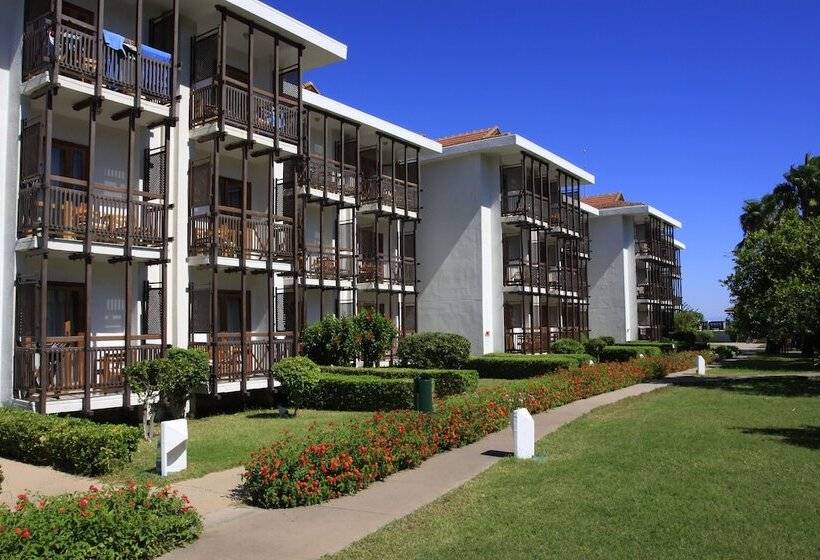 אתר נופש Aqi Hydros Club