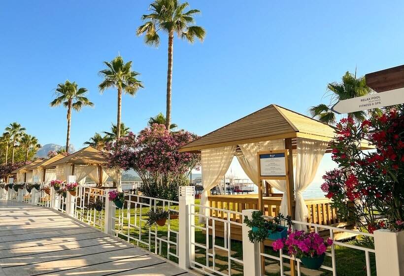 אתר נופש Aqi Hydros Club