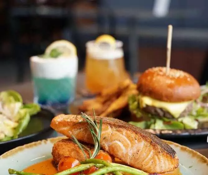 Отель Urbana Langsuan