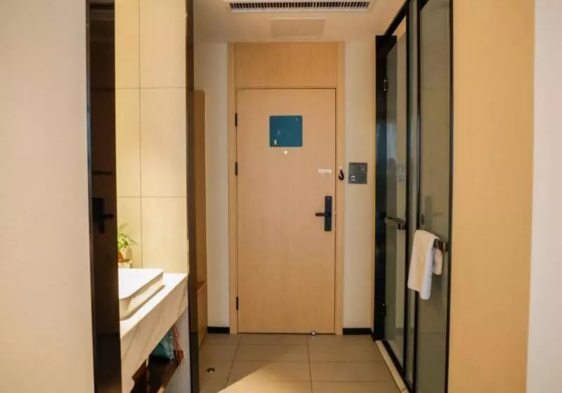 Lanou Hotel Jinzhou Red Star Macalline