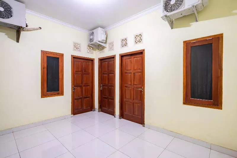 هتل Spot On 2881 Nabila Homestay