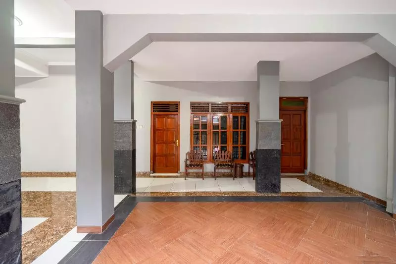 هتل Spot On 2881 Nabila Homestay