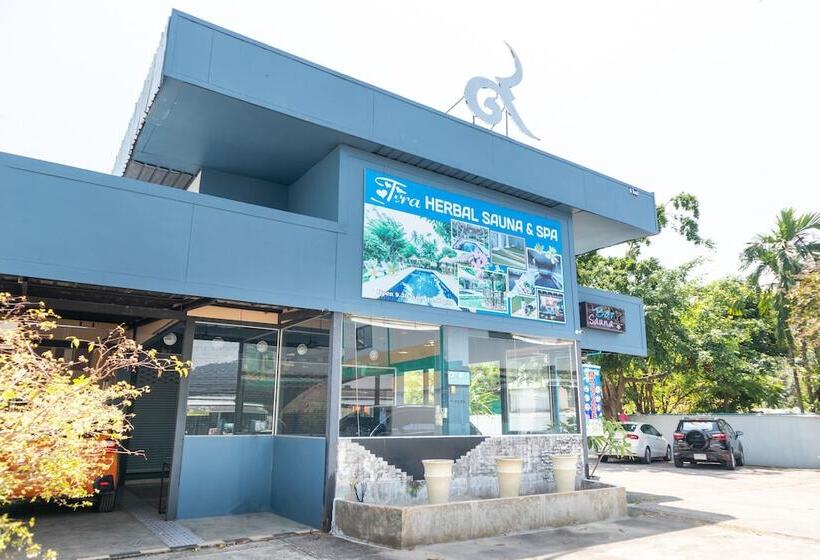 호텔 Tira Hostel @chalong Phuket By Oyo Rooms