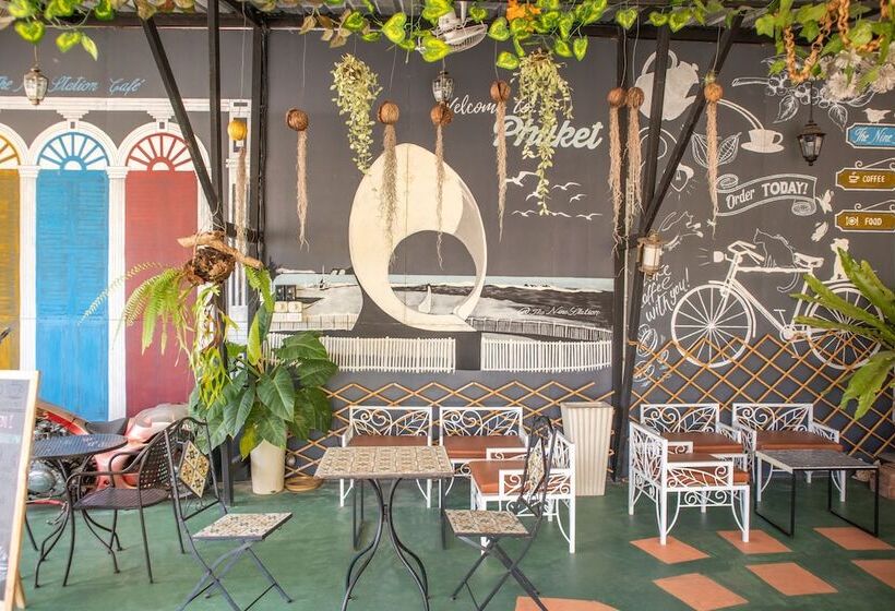 호텔 Tira Hostel @chalong Phuket By Oyo Rooms