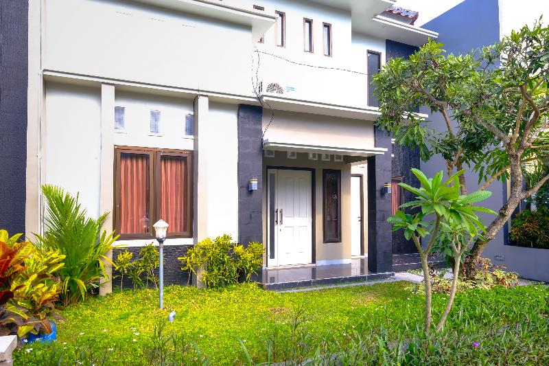 בית מלון כפרי Grand Villa Meninting By Oyo Rooms