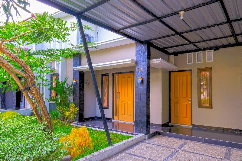 בית מלון כפרי Grand Villa Meninting By Oyo Rooms