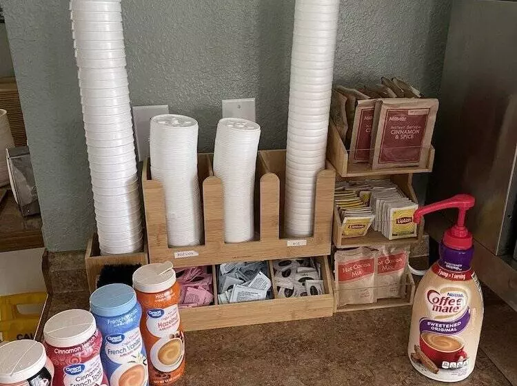 هتل Carriage House Inn