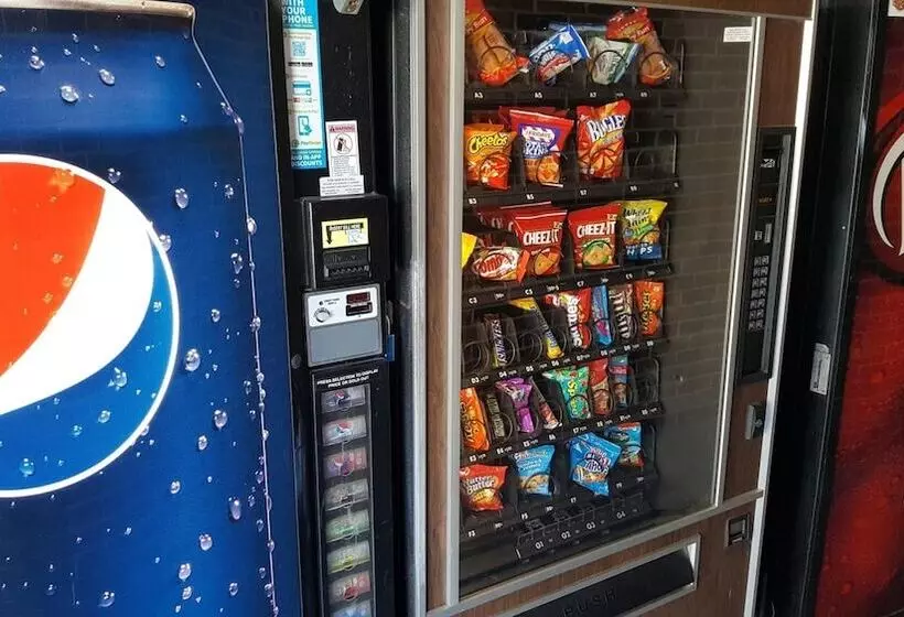 هتل Carriage House Inn