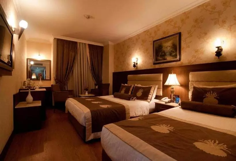 Hotel Grand Hilarium