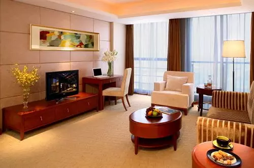 Отель Howard Johnson All Suites Suzhou