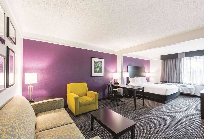 هتل La Quinta Inn & Suites By Wyndham San Antonio Downtown