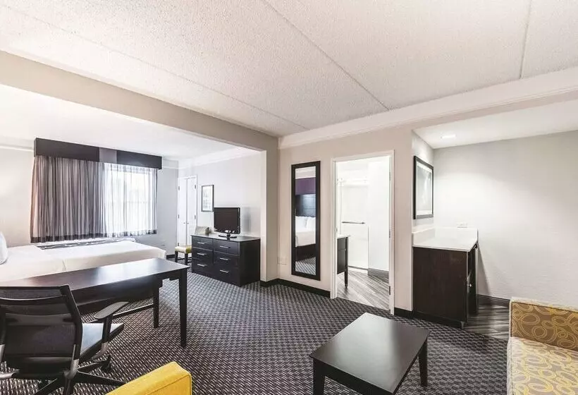 فندق La Quinta Inn & Suites By Wyndham San Antonio Downtown