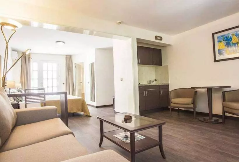 هتل Murdeira Village