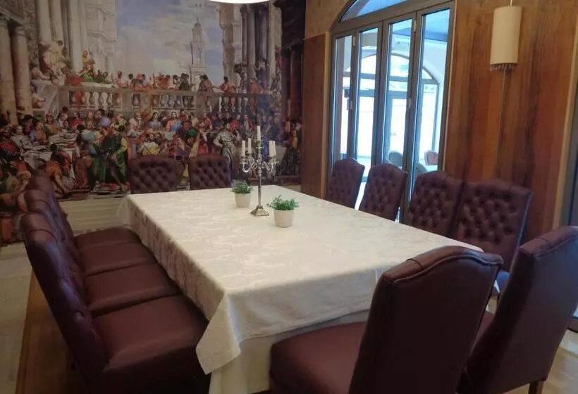 ホテル Park Central