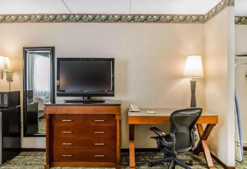 בית מלון כפרי Quality Inn & Suites Lexington