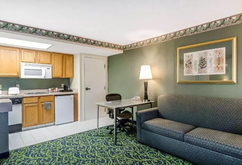 בית מלון כפרי Quality Inn & Suites Lexington