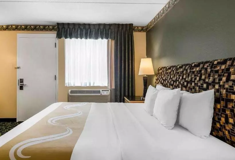 בית מלון כפרי Quality Inn & Suites Lexington