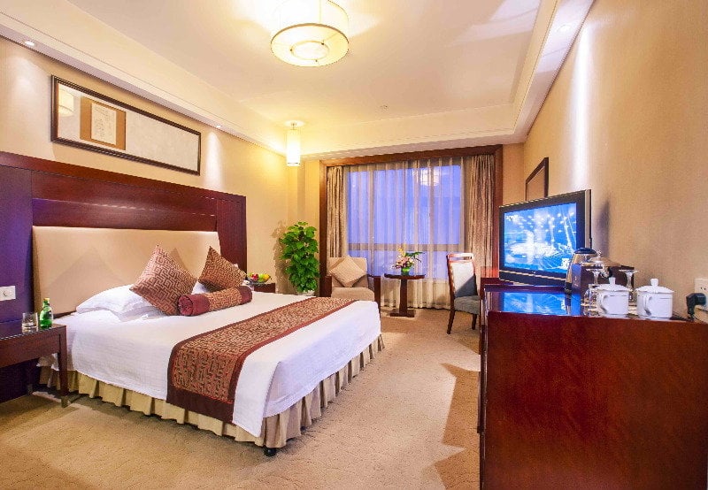 Отель Ramada Plaza Zhijiang