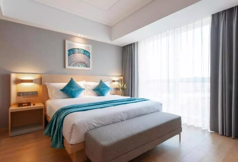 هتل Shanghai Baixia Pagoda