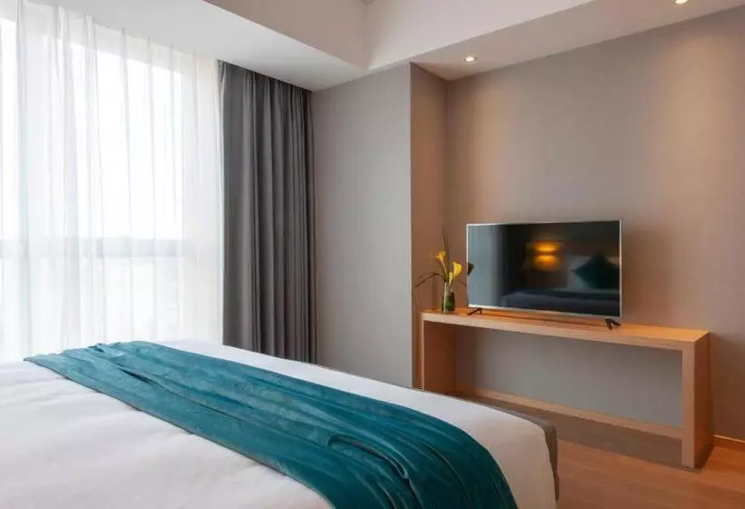 هتل Shanghai Baixia Pagoda