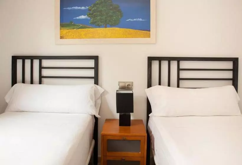 Apartamentos Playamarina