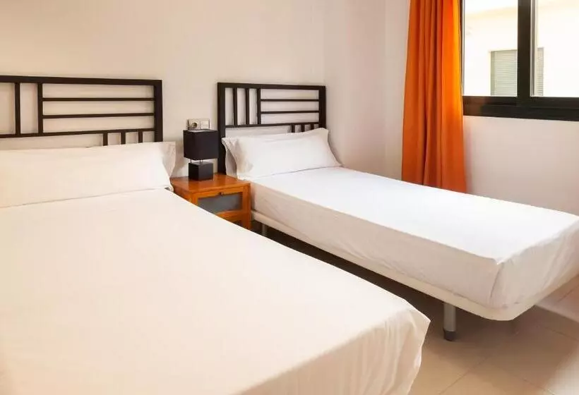 Apartamentos Playamarina