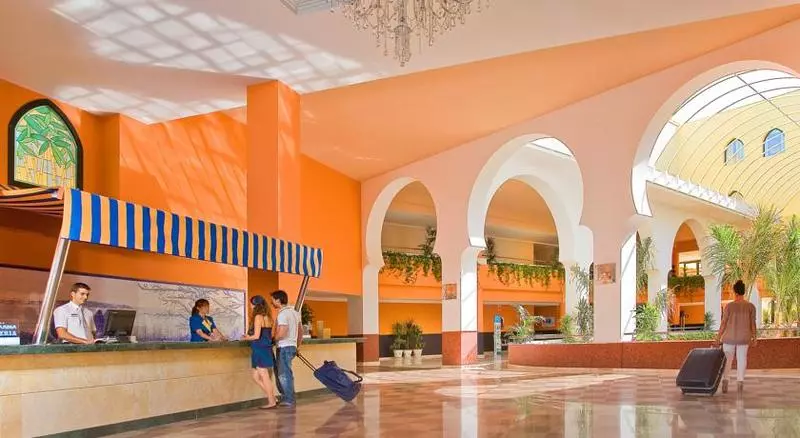 Apartamentos Playamarina