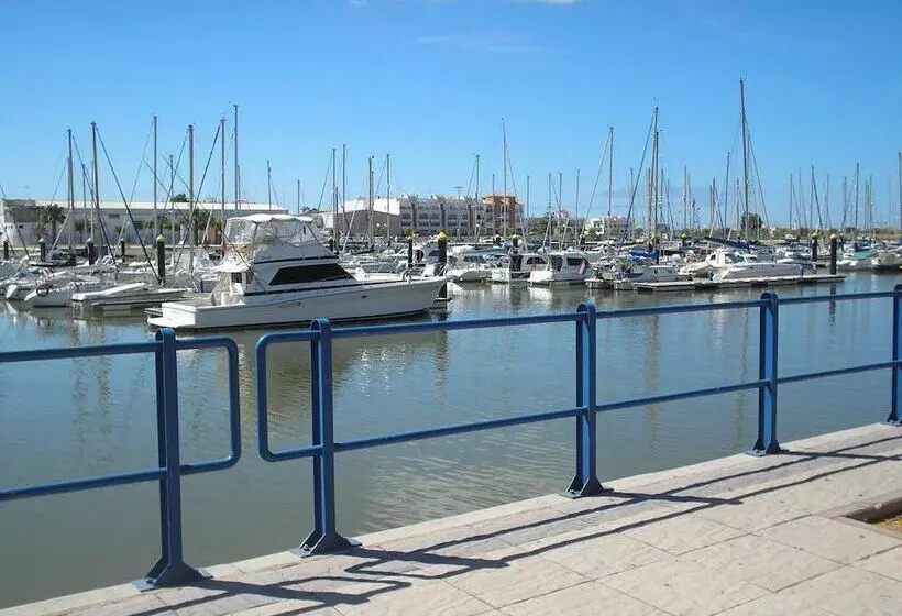 Apartamentos Playamarina