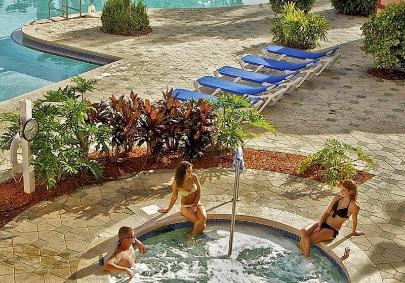 בית מלון כפרי Blue Heron Beach Resort