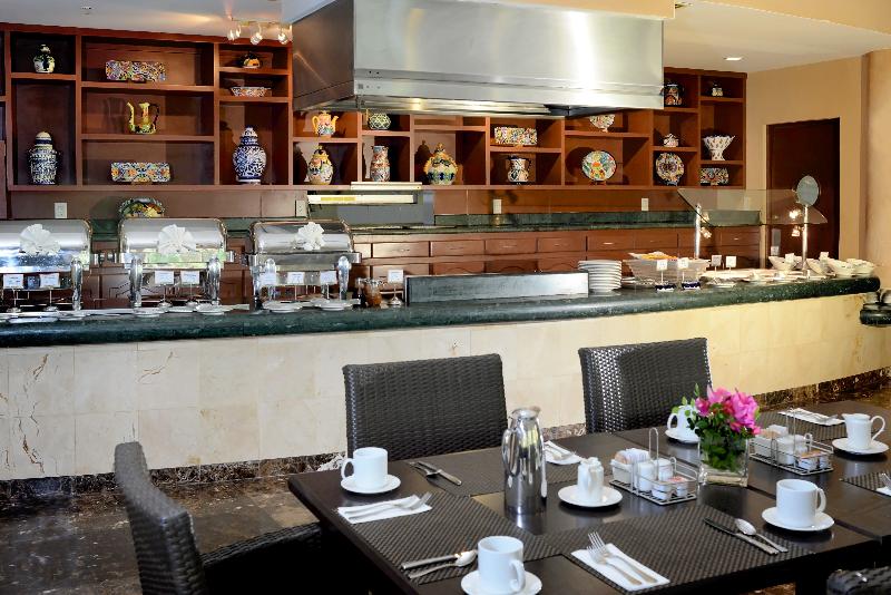 فندق Courtyard By Marriott Cancun Airport