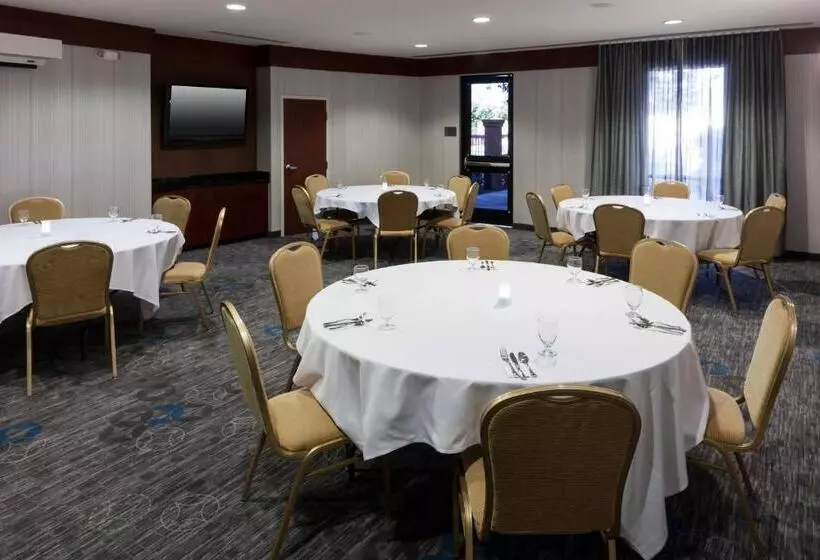 酒店 Courtyard By Marriott Santa Clarita Valencia