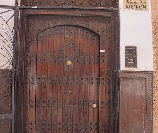 هتل Riad Dar Tuscia