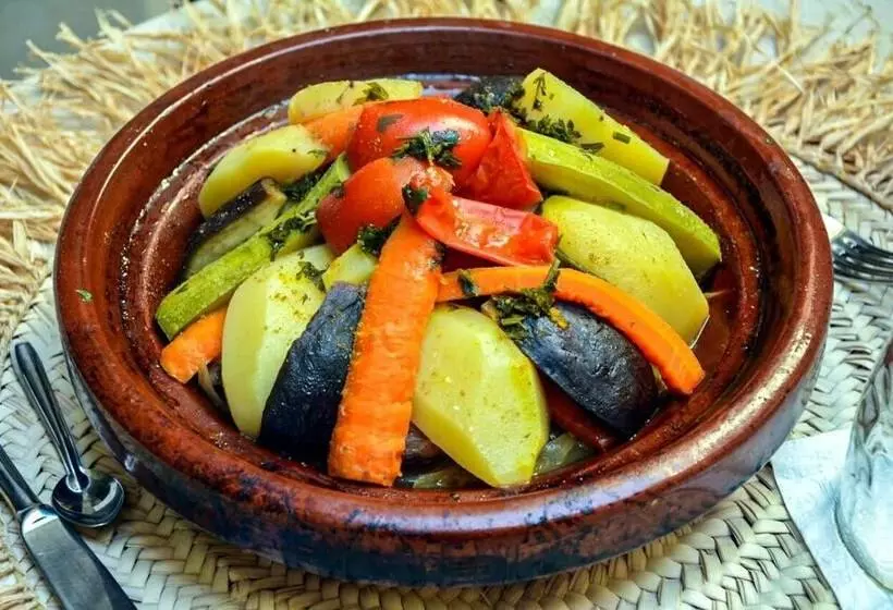 هتل Riad Dar Tuscia