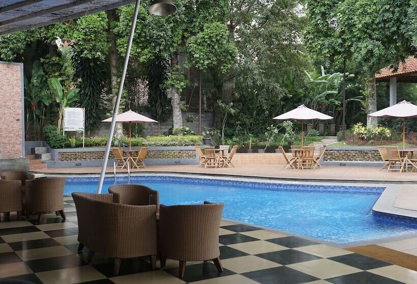 호텔 De Ningrat Topas Galeria