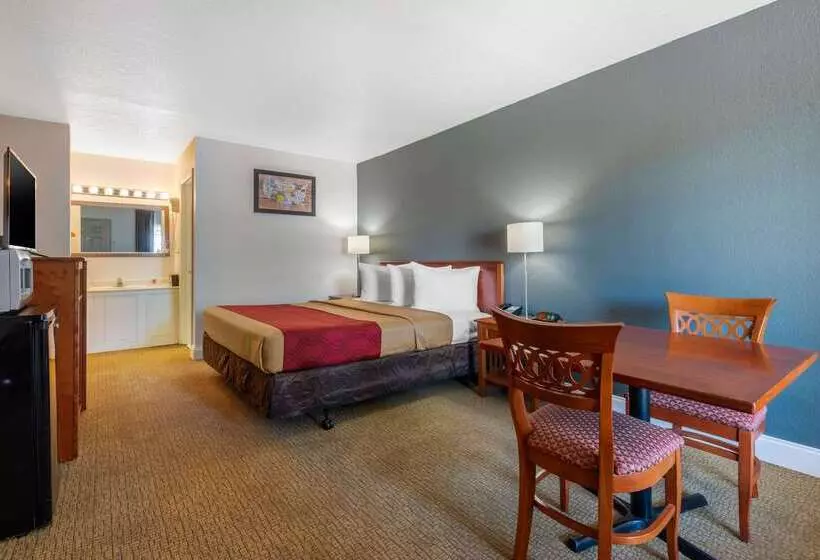 ホテル Econo Lodge Airport   Rj Stadium