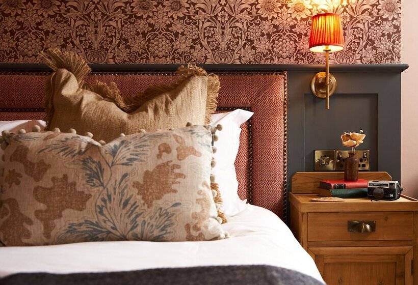 Отель Harbour Inn