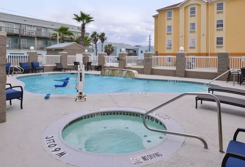 Отель Holiday Inn Express & Suites Corpus Christi N Padre Island, An Ihg