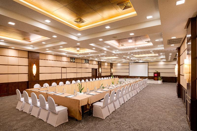 בית מלון כפרי Ramada Resort By Wyndham Khao Lak