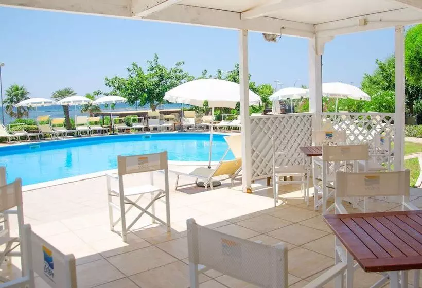 Отель Villaggio Club Eden