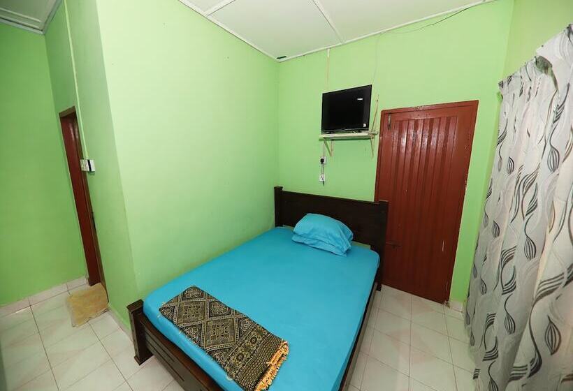 Szálloda Bayu Beach Chalet Pcb