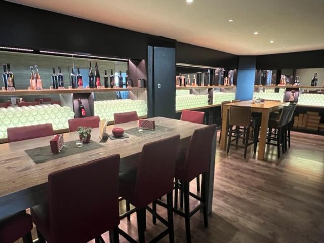 هتل Cave Beetschen