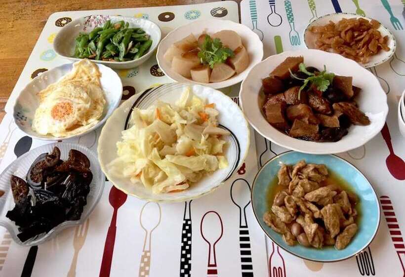 هتل Dan Dan House