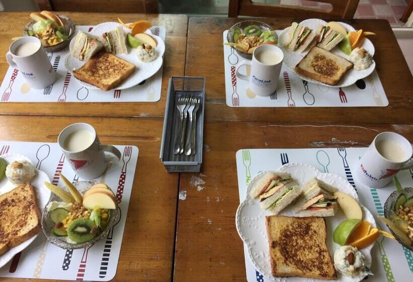 هتل Dan Dan House