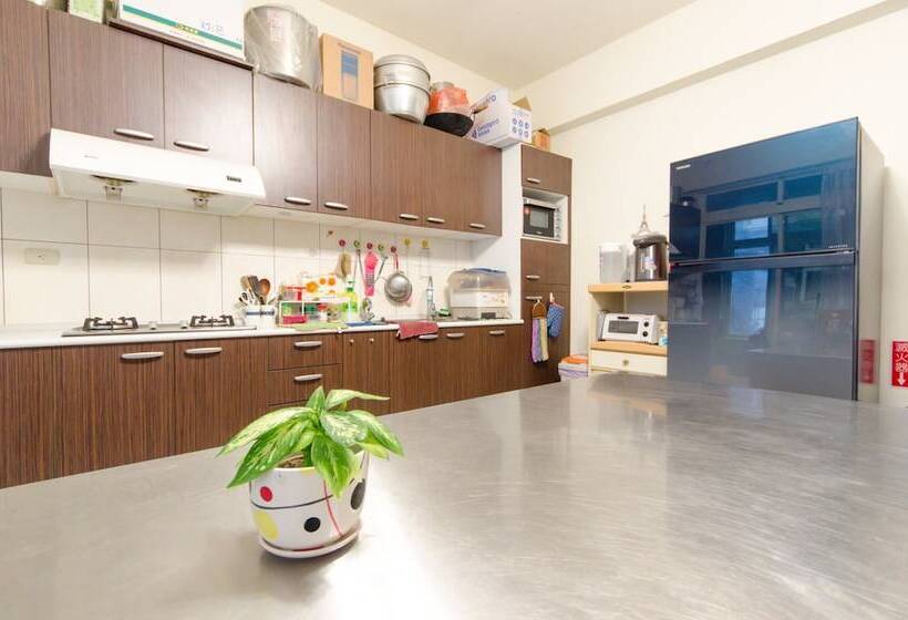 هتل Dan Dan House