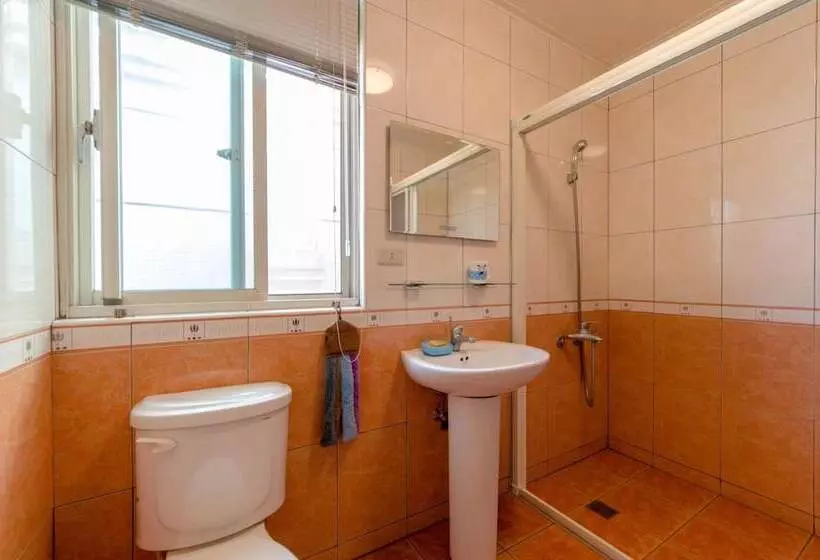 هتل Dan Dan House