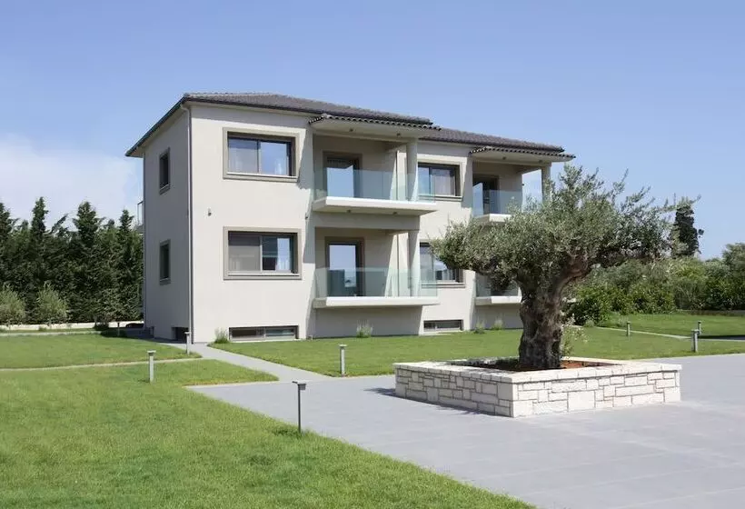 ホテル Lagouvardos Village